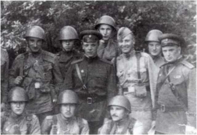 Иллюстрация к книге — Громов [i_023.jpg]