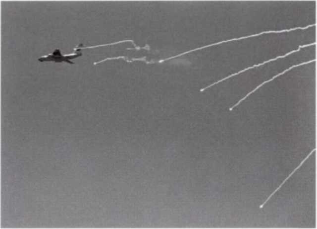 Иллюстрация к книге — Громов [i_047.jpg]