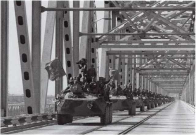 Иллюстрация к книге — Громов [i_054.jpg]