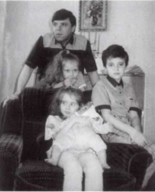 Иллюстрация к книге — Громов [i_057.jpg]