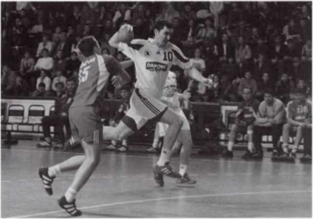 Иллюстрация к книге — Громов [i_077.jpg]