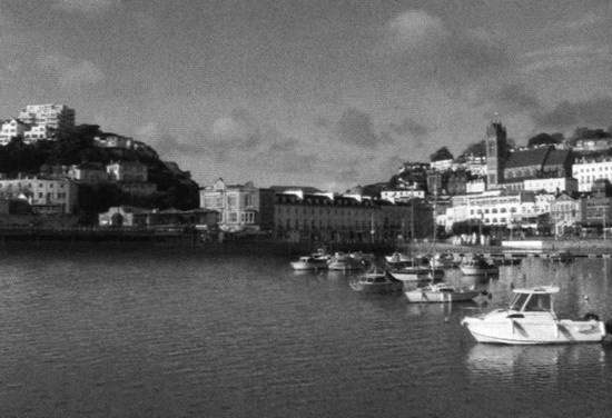 Иллюстрация к книге — Агата Кристи [i_006.jpg]