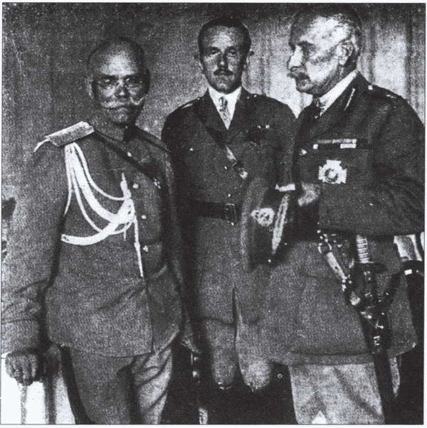 Иллюстрация к книге — Генерал Алексеев [i_015.jpg]