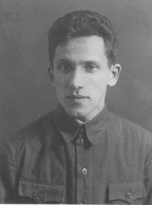 Иллюстрация к книге — Мой век [i_020.jpg]