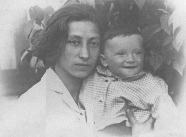 Иллюстрация к книге — Мой век [i_029.jpg]