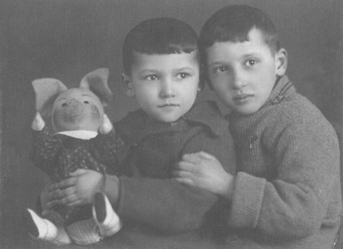 Иллюстрация к книге — Мой век [i_034.jpg]