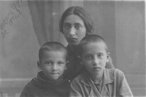 Иллюстрация к книге — Мой век [i_036.jpg]