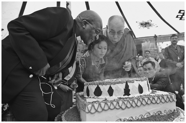 Иллюстрация к книге — Книга радости. Как быть счастливым в меняющемся мире [img_10.jpg]