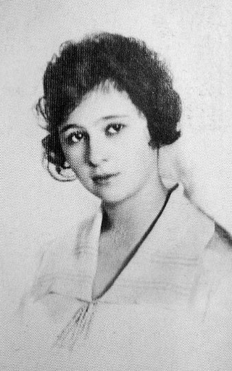 Иллюстрация к книге — Таков мой век [i_026.jpg]