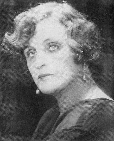 Иллюстрация к книге — Таков мой век [i_037.jpg]