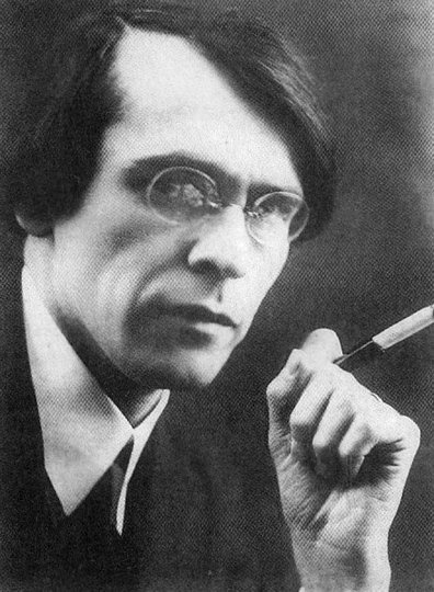 Иллюстрация к книге — Таков мой век [i_039.jpg]