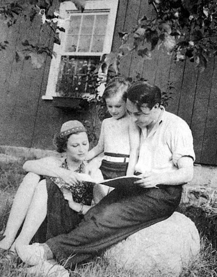 Иллюстрация к книге — Таков мой век [i_054.jpg]