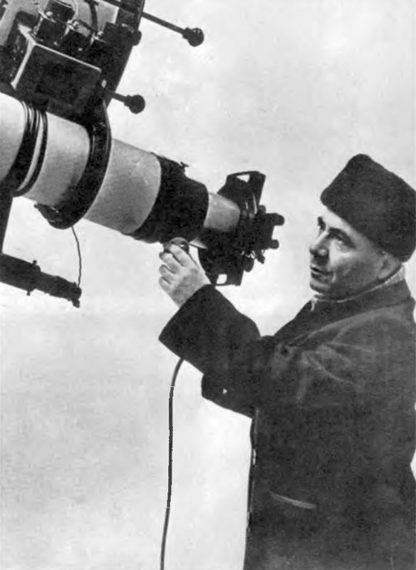 Иллюстрация к книге — Амбарцумян [i_036.jpg]