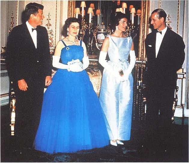 Иллюстрация к книге — Виндзоры [i_082.jpg]