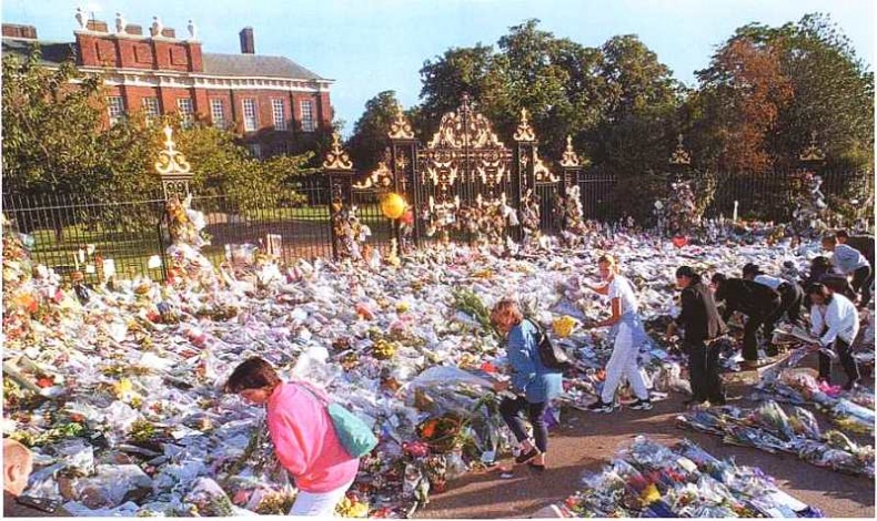 Иллюстрация к книге — Виндзоры [i_093.jpg]