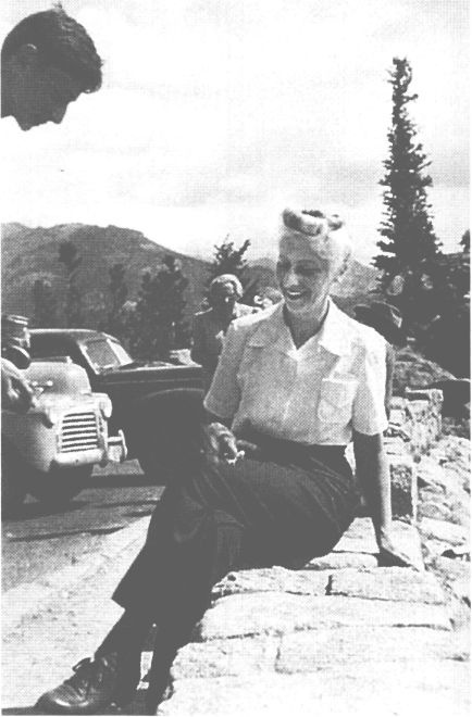 Иллюстрация к книге — Вера (Миссис Владимир Набоков) [i_030.jpg]