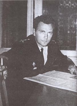 Иллюстрация к книге — Мятежный «Сторожевой». Последний парад капитана 3-го ранга Саблина [img20ce.jpg]