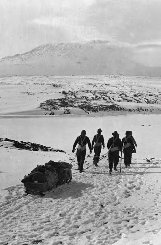 Иллюстрация к книге — В сердце Антарктики [i_049.jpg]