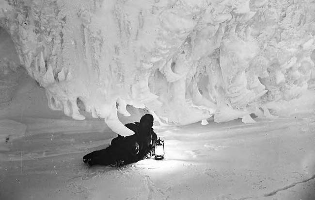 Иллюстрация к книге — В сердце Антарктики [i_118.jpg]