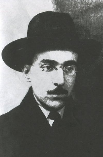 Иллюстрация к книге — Банкир-анархист и другие рассказы / O banqueiro anarquista e outros contos [i_003.jpg]