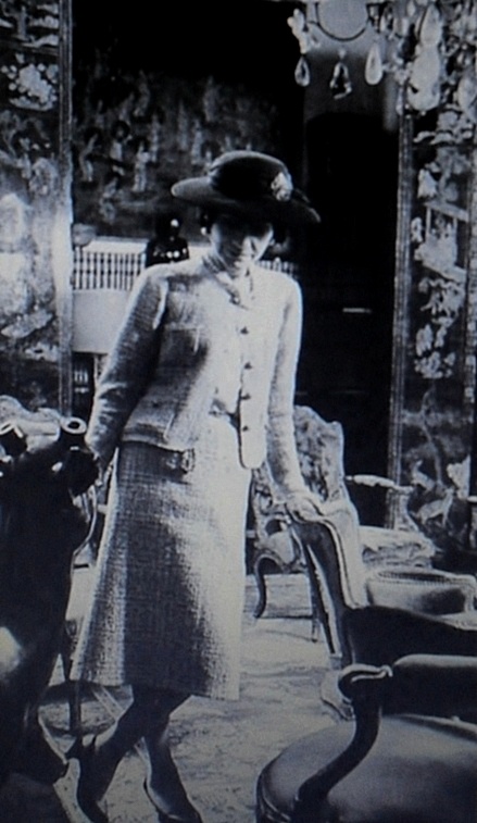 Иллюстрация к книге — Загадочная Коко Шанель [_032.jpg]