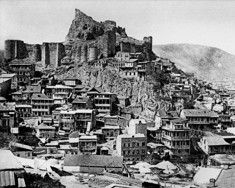 Иллюстрация к книге — Зодчий. Жизнь Николая Гумилева [i_012.jpg]