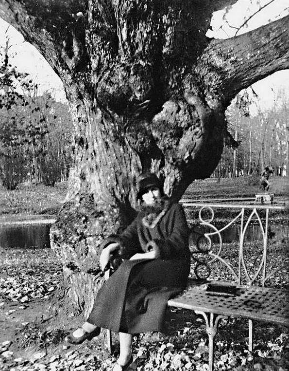 Иллюстрация к книге — Зодчий. Жизнь Николая Гумилева [i_024.jpg]