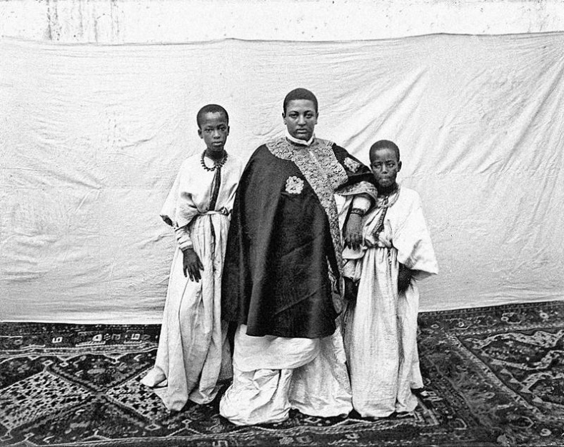 Иллюстрация к книге — Зодчий. Жизнь Николая Гумилева [i_068.jpg]