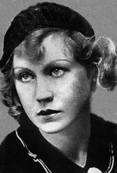 Иллюстрация к книге — Зодчий. Жизнь Николая Гумилева [i_134.jpg]