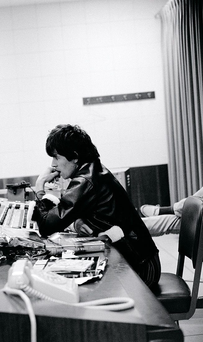 Иллюстрация к книге — Жизнь [i_028.jpg]