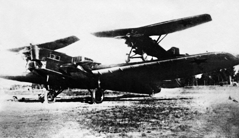 Иллюстрация к книге — Чкалов. Взлет и падение великого пилота [i_028.jpg]