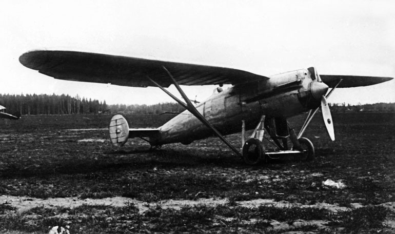 Иллюстрация к книге — Чкалов. Взлет и падение великого пилота [i_038.jpg]