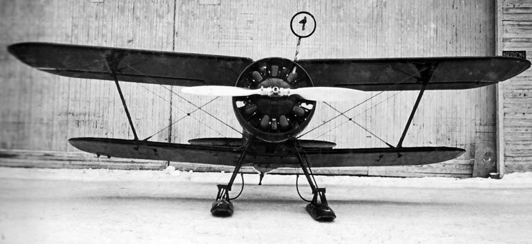 Иллюстрация к книге — Чкалов. Взлет и падение великого пилота [i_046.jpg]