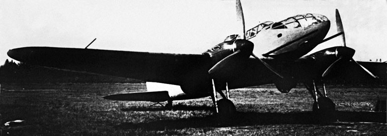 Иллюстрация к книге — Чкалов. Взлет и падение великого пилота [i_072.jpg]