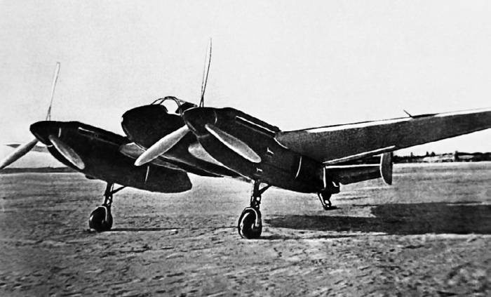 Иллюстрация к книге — Неизвестный Яковлев. "Железный" авиаконструктор [neizyak_1672_img_014.jpg]