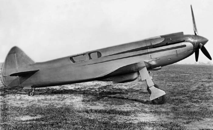 Иллюстрация к книге — Неизвестный Яковлев. "Железный" авиаконструктор [neizyak_1672_img_023.jpg]