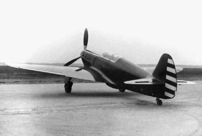 Иллюстрация к книге — Неизвестный Яковлев. "Железный" авиаконструктор [neizyak_1672_img_025.jpg]