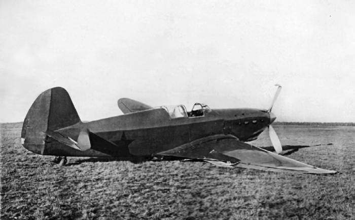 Иллюстрация к книге — Неизвестный Яковлев. "Железный" авиаконструктор [neizyak_1672_img_027.jpg]