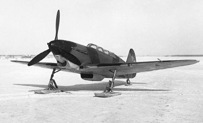 Иллюстрация к книге — Неизвестный Яковлев. "Железный" авиаконструктор [neizyak_1672_img_044.jpg]