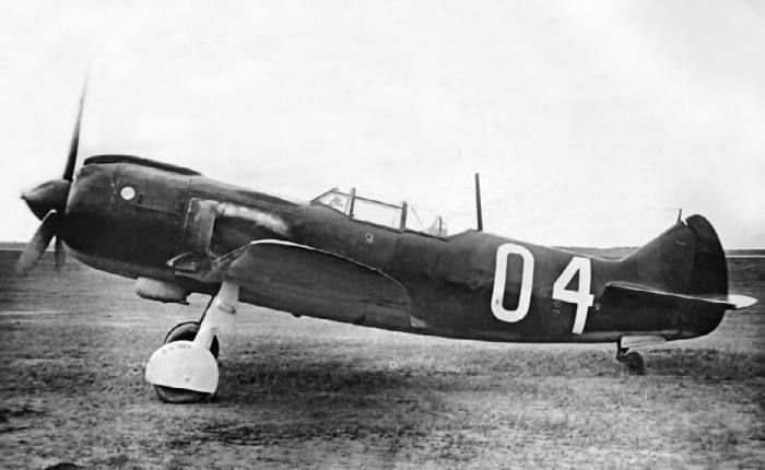 Иллюстрация к книге — Неизвестный Яковлев. "Железный" авиаконструктор [neizyak_1672_img_059.jpg]