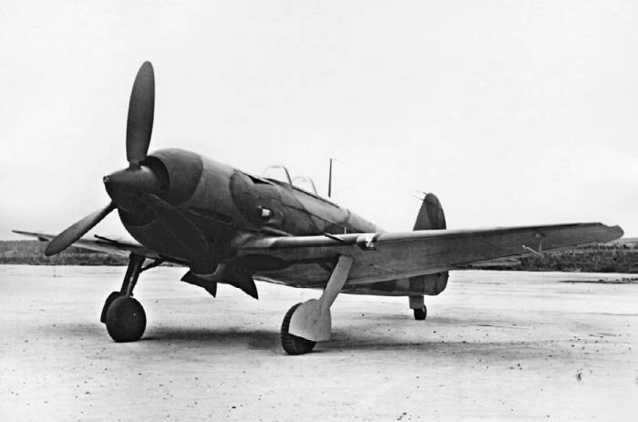 Иллюстрация к книге — Неизвестный Яковлев. "Железный" авиаконструктор [neizyak_1672_img_060.jpg]