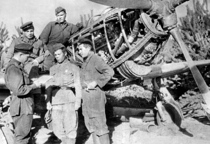 Иллюстрация к книге — Неизвестный Яковлев. "Железный" авиаконструктор [neizyak_1672_img_069.jpg]