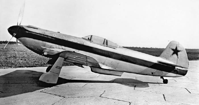 Иллюстрация к книге — Неизвестный Яковлев. "Железный" авиаконструктор [neizyak_1672_img_077.jpg]