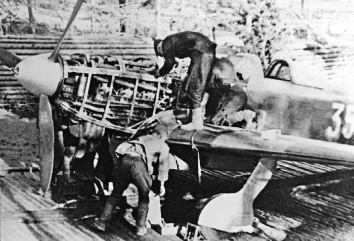 Иллюстрация к книге — Неизвестный Яковлев. "Железный" авиаконструктор [neizyak_1672_img_093.jpg]