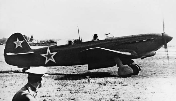 Иллюстрация к книге — Неизвестный Яковлев. "Железный" авиаконструктор [neizyak_1672_img_096.jpg]