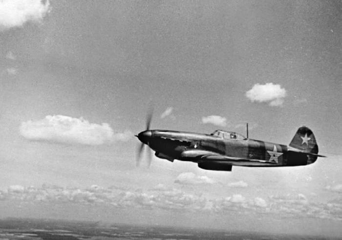 Иллюстрация к книге — Неизвестный Яковлев. "Железный" авиаконструктор [neizyak_1672_img_100.jpg]