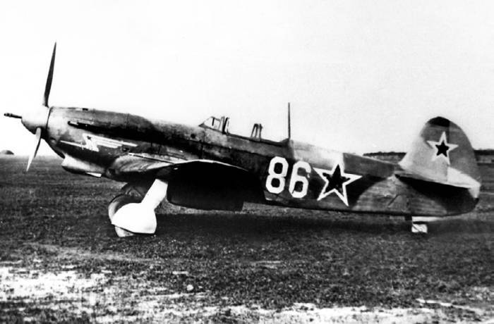 Иллюстрация к книге — Неизвестный Яковлев. "Железный" авиаконструктор [neizyak_1672_img_101.jpg]