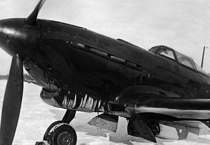 Иллюстрация к книге — Неизвестный Яковлев. "Железный" авиаконструктор [neizyak_1672_img_108.jpg]