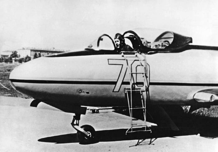 Иллюстрация к книге — Неизвестный Яковлев. "Железный" авиаконструктор [neizyak_1672_img_153.jpg]