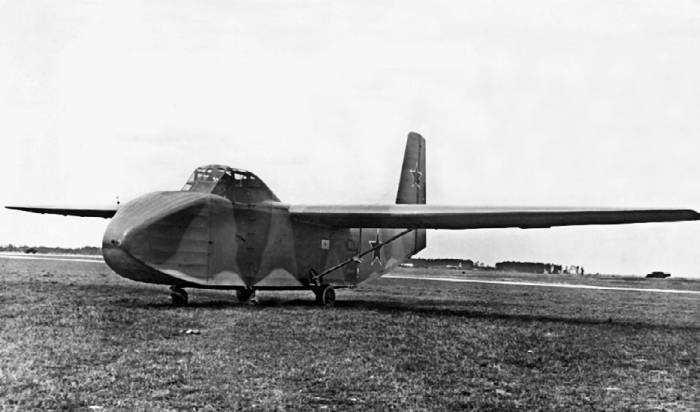 Иллюстрация к книге — Неизвестный Яковлев. "Железный" авиаконструктор [neizyak_1672_img_165.jpg]